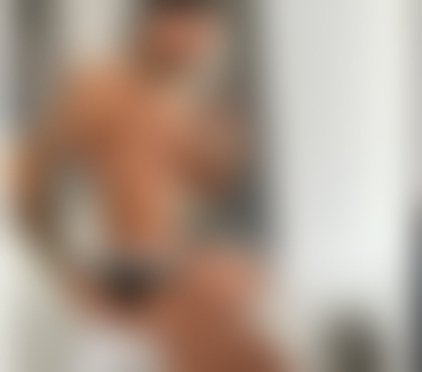 Gay Escorts Knightsbridge Central London - Photos for HUNG IRISH GAY ESCORT