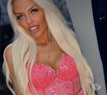 Escorts Bradford City Centre Bradford - Photos for British blonde baddie Barbie 👙