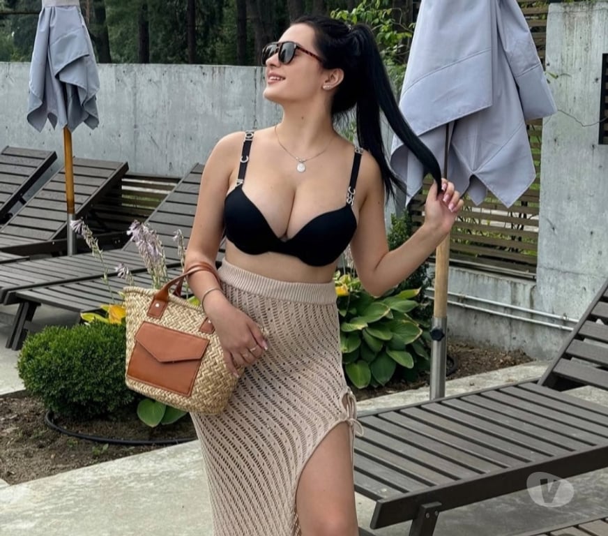 Escorts North West London Hendon Central Station - North West London - Photos for NATURAL BUSTY- incall and outcall