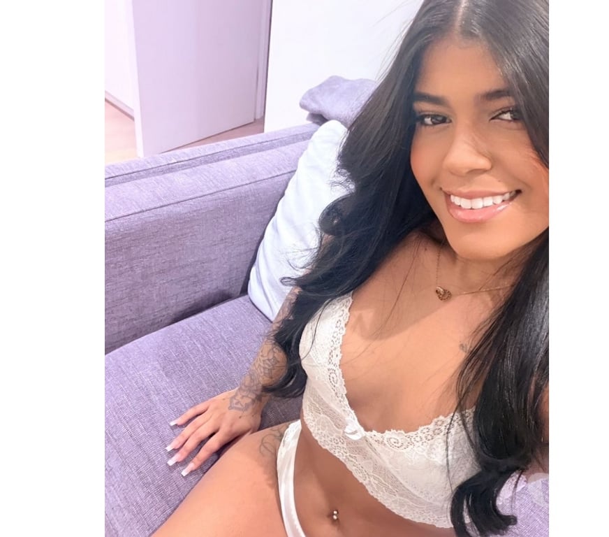 Escorts West London Hillingdon - Photos for 💥MAYRA FIRST TIME IN TOWN REAL PHOTO BRAZILIAN 🇧🇷