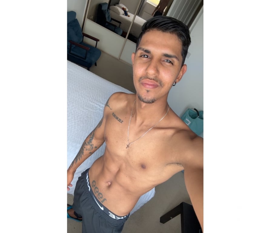 Gay massage Buckinghamshire Milton Keynes - Photos for GUSTAVO VERS 🍆🔥