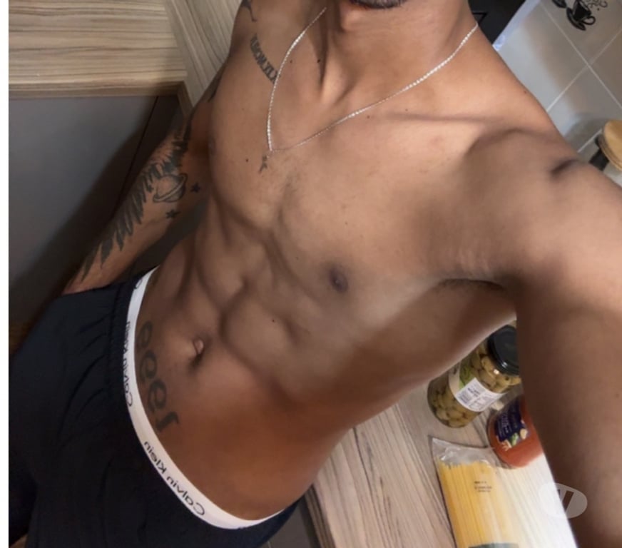 Gay massage Buckinghamshire Milton Keynes - Photos for GUSTAVO VERS 🍆🔥
