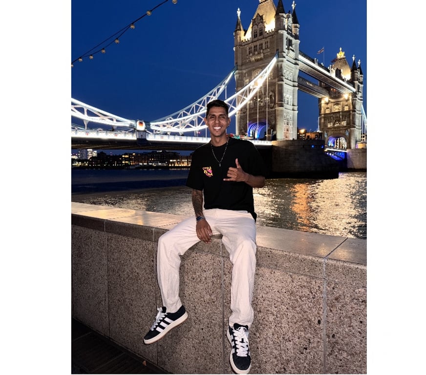  Gay massage Buckinghamshire Milton Keynes - Photos for GUSTAVO VERS AVAILABLE 🍆🔥