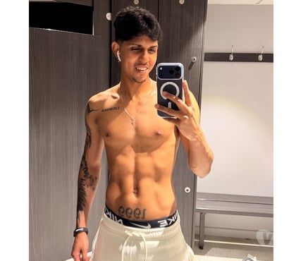 Photos for HUNG BRAZILIAN ๐ง๐ท๐๐