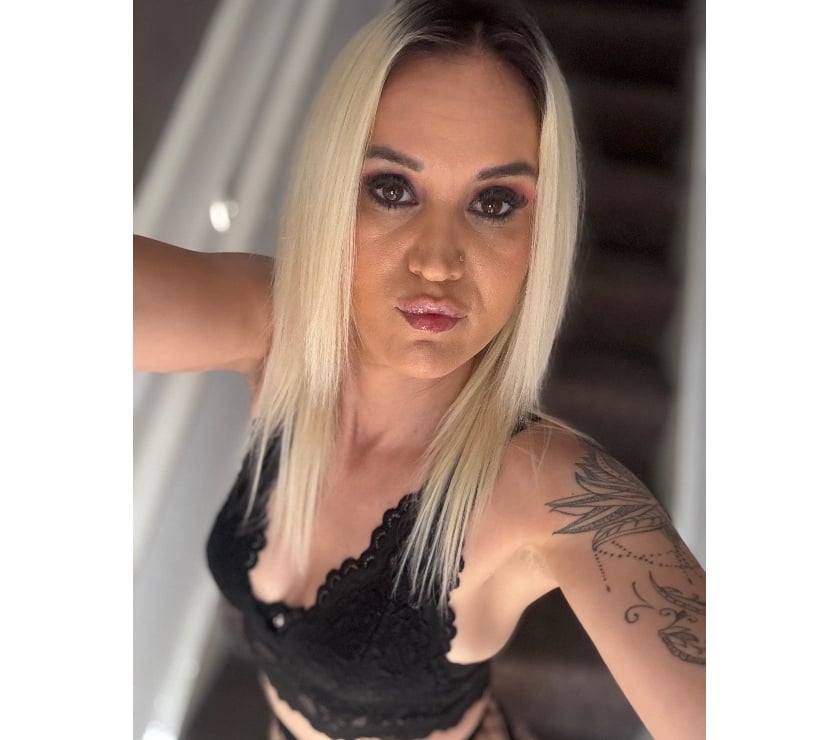 Escorts Beeston Leeds - Photos for ITALY GIRL ‼️OUTCALL Party & toys & GFE & PIC REAL 24h