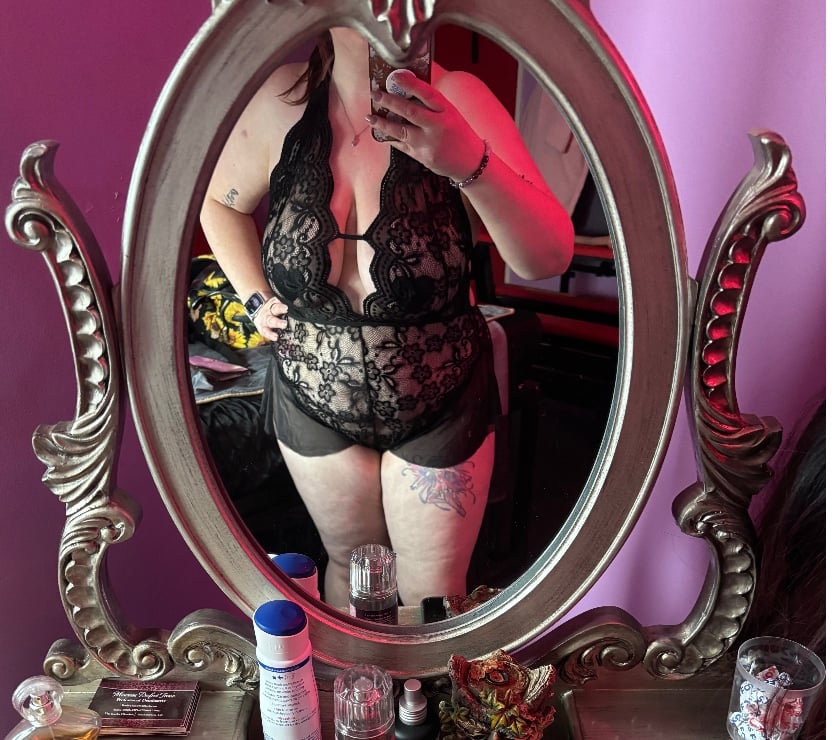 Escorts Hampshire Southampton - Photos for 35 year old wet and wild British lady