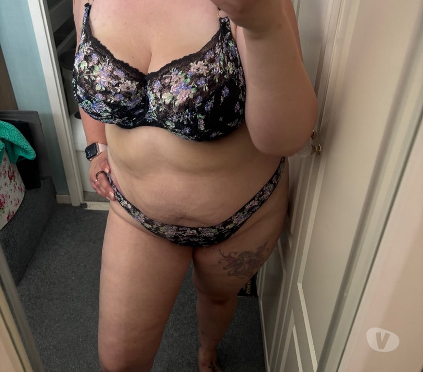 Escorts Hampshire Southampton - Photos for Lady Aphrodite wet and wild British busty MILF