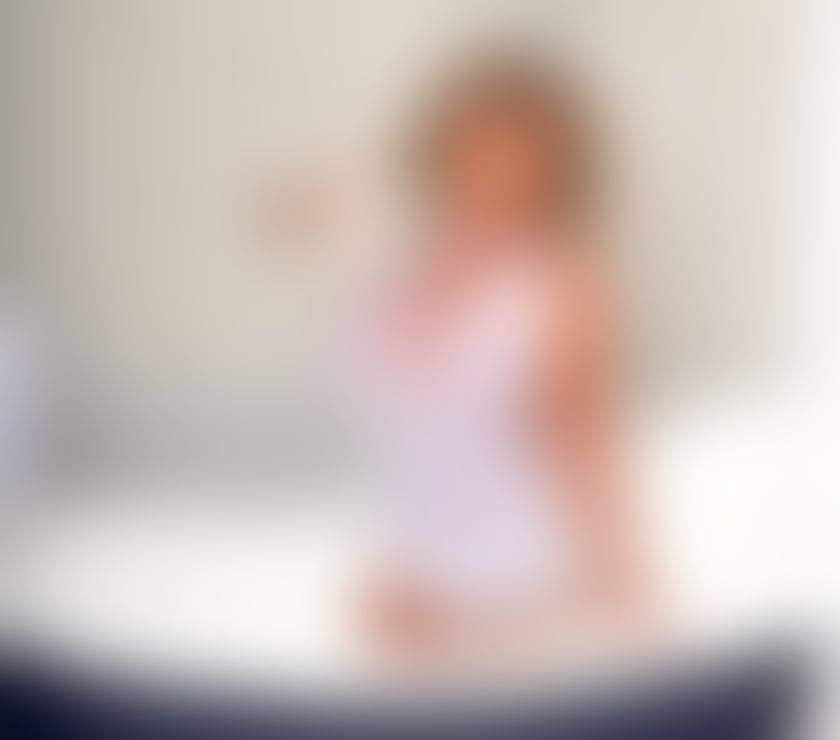 Escorts Edinburgh Craigentinny - Edinburgh - Photos for TANTRIC TOUCH & NURU MASSAGE PLUS KINKY GAMES... UK