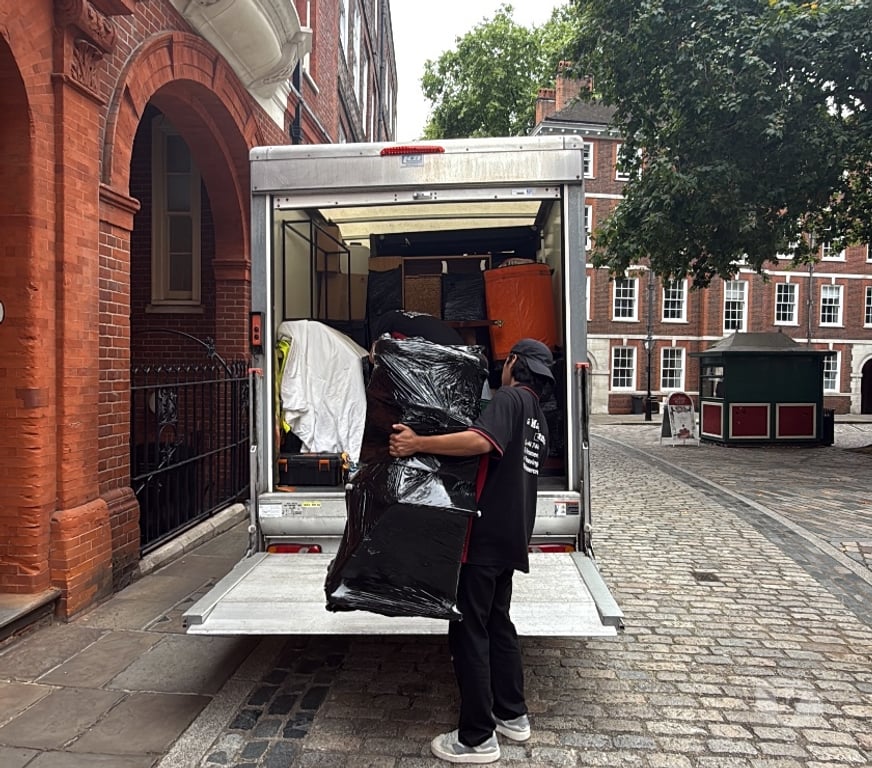 removal companies South East London Thamesmead - South East London - Photos for Man&van 🚛🚛🚛🚛