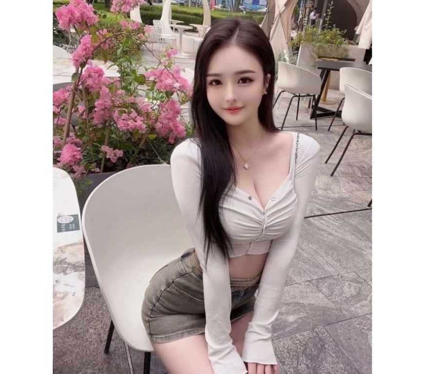 Escorts Surrey Guildford - Photos for ❤️❤️An Asian party girl new arrived today, no rush