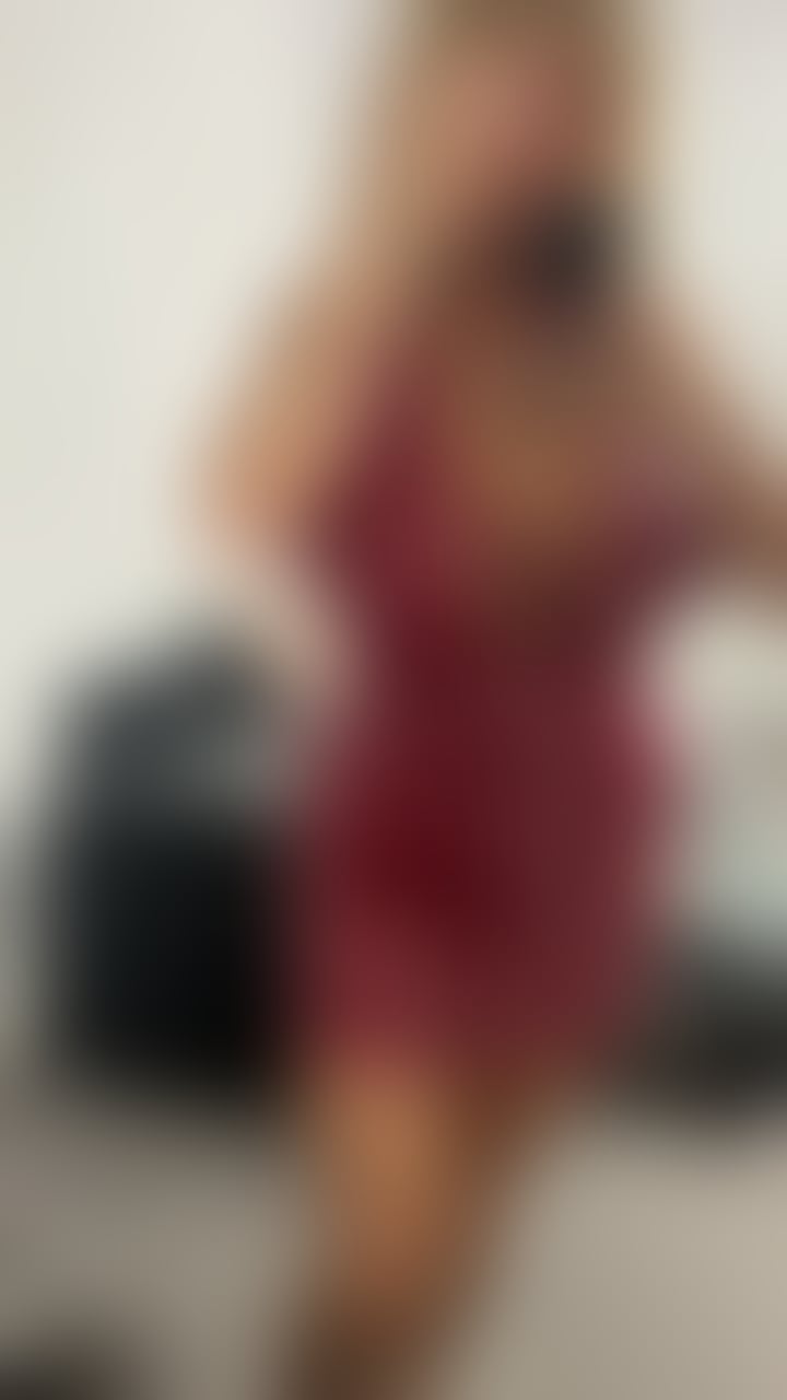 Escorts East London South Woodford Station - East London - 
