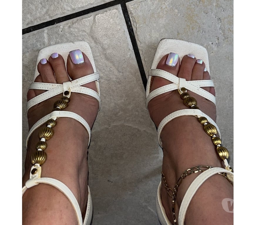 Escorts East London South Woodford Station - East London - Photos for EROTIC 🔥MASSAGE-FEET FETISH 🦶🇬🇧🍑💋🔥