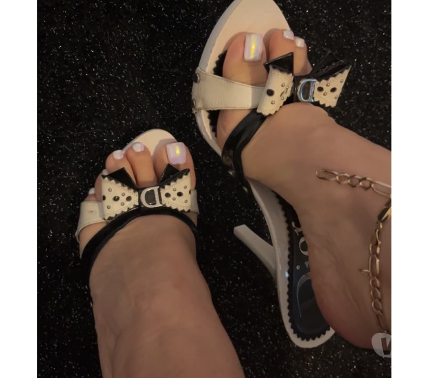 Escorts East London South Woodford Station - East London - Photos for EROTIC 🔥MASSAGE-FEET FETISH 🦶🇬🇧🍑💋🔥