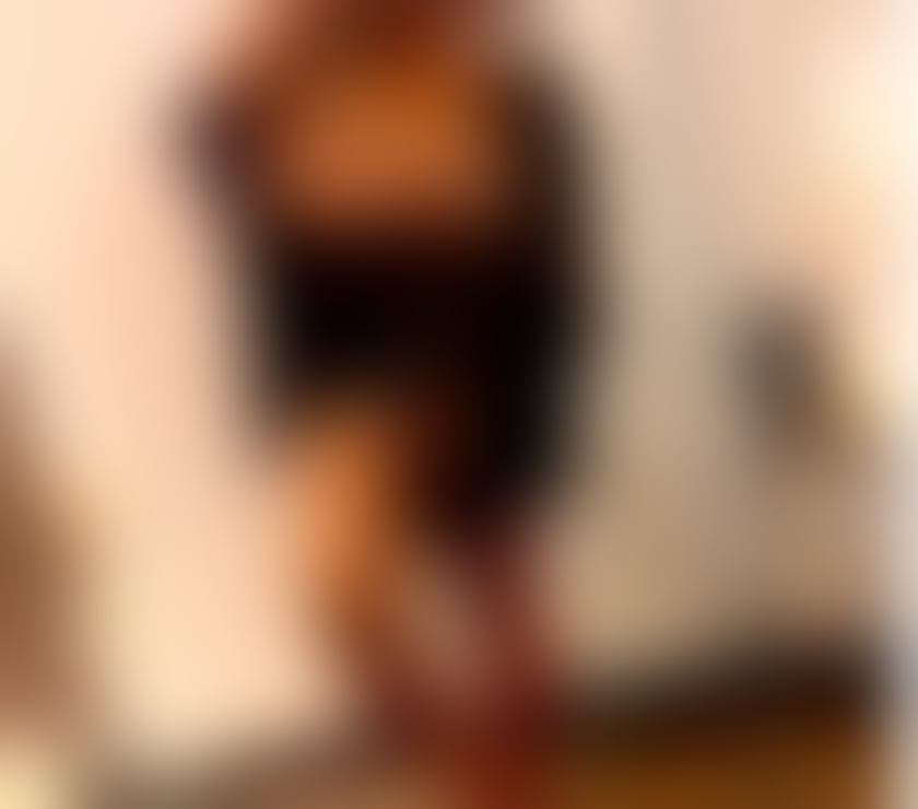 Escorts South East London Greenwich - South East London - Photos for OUTCALLGODESS VAL💷🩷🍫 telegramme @ggval01