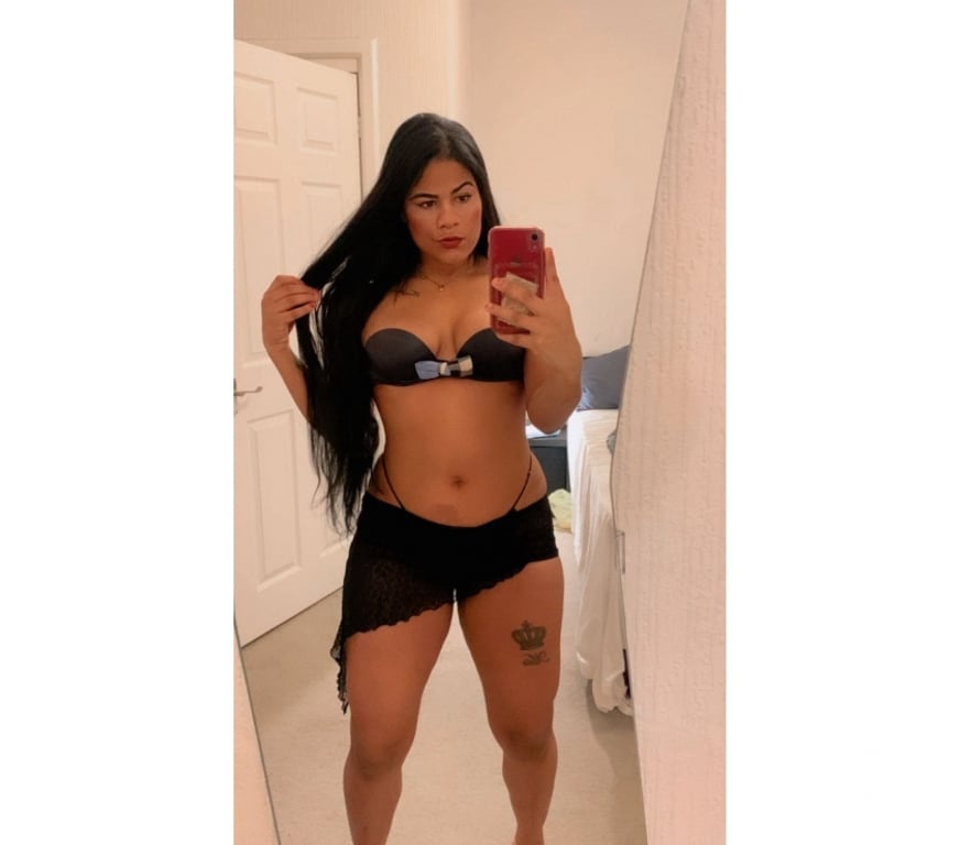 Escorts South East London Croydon - Photos for 🥳🍾LARA PARTY GIRL🍾🥳