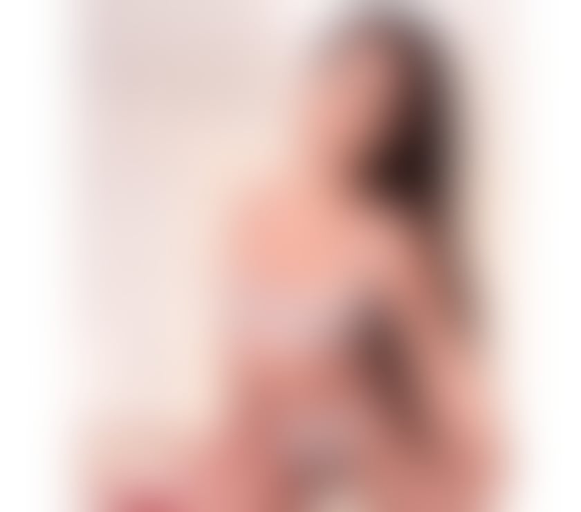 Escorts Nottinghamshire Nottingham - Photos for Half Filipina-Colombian woman in Nottingham for a week.