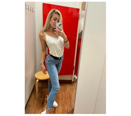 Escorts and Massages Leicester City Centre Leicester - Photos for Alice ❤️ InCall&OutCall❤️Party girl🎉