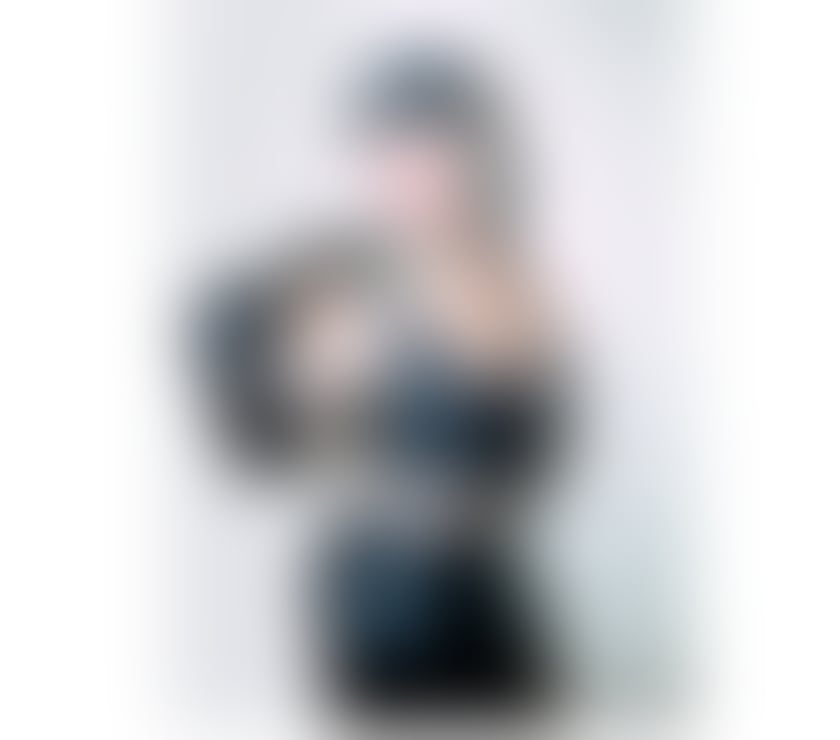 Escorts Leicestershire Leicester - Photos for Sensual Massage, Bondassage & Domination - Italian Elegance