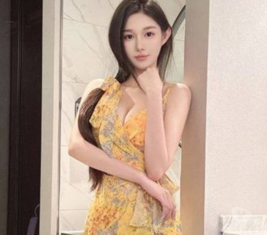 Escorts East London Whitechapel - East London - Photos for NEW Asian GIRL Escort & Massage 07904062623