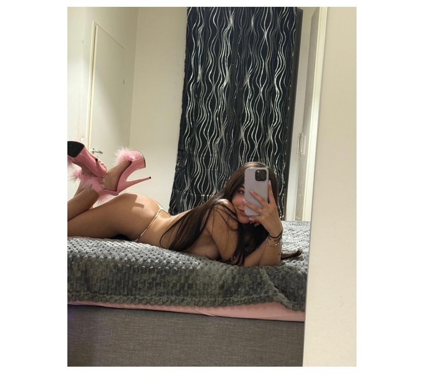 Escorts Buckinghamshire Milton Keynes - Photos for New Girl Sophia🥰 real pic, veryyy hot