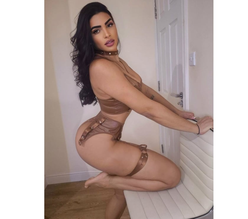 Escorts and Massages Slough Town Centre Slough - Photos for Larissa🔥Gostosa Brazilian🔥100% Real🔥