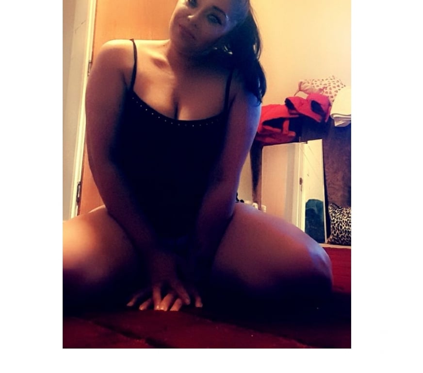 Escorts West Yorkshire Kirklees - Photos for Bella party girl INCALL&OUTCALL