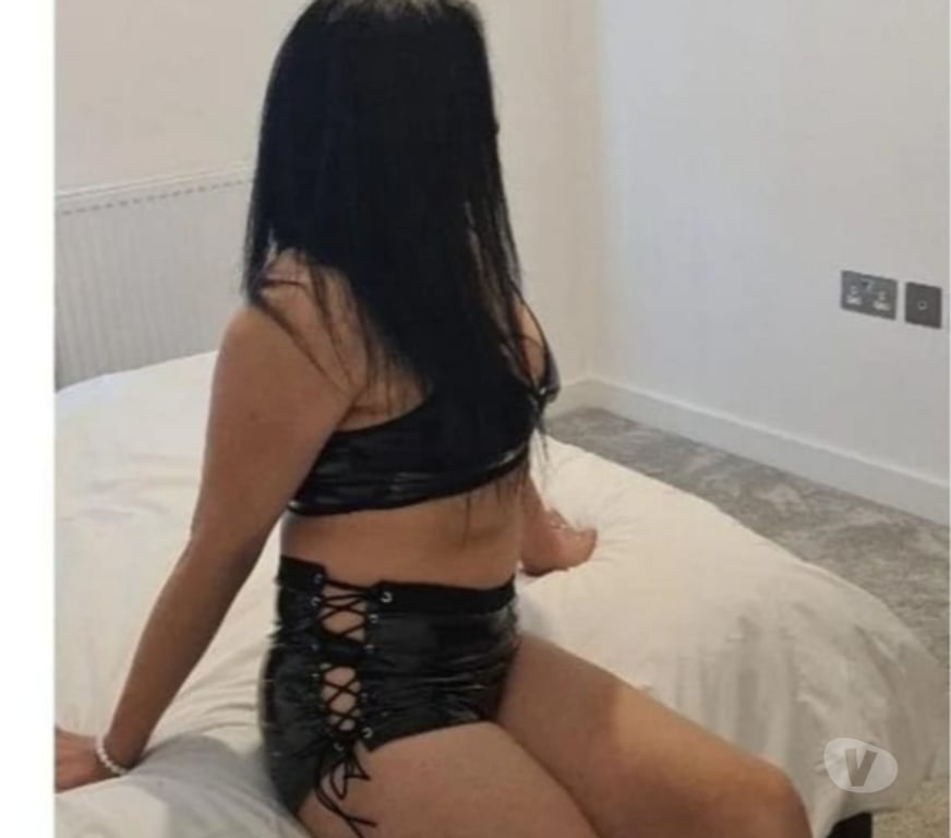 Escorts West Yorkshire Kirklees - Photos for EMLIA party girl INCALL&OUTCALL