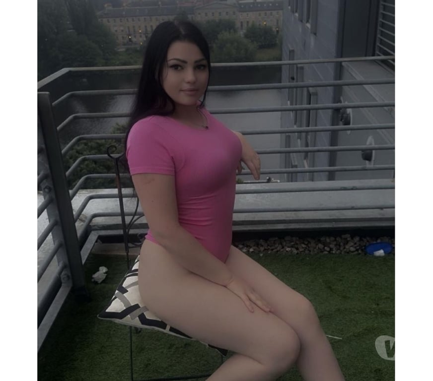 Escorts Edinburgh Edinburgh - Edinburgh - Photos for 🪩 🔝HOTTEST BRUNETTE 🔝🔞Party
