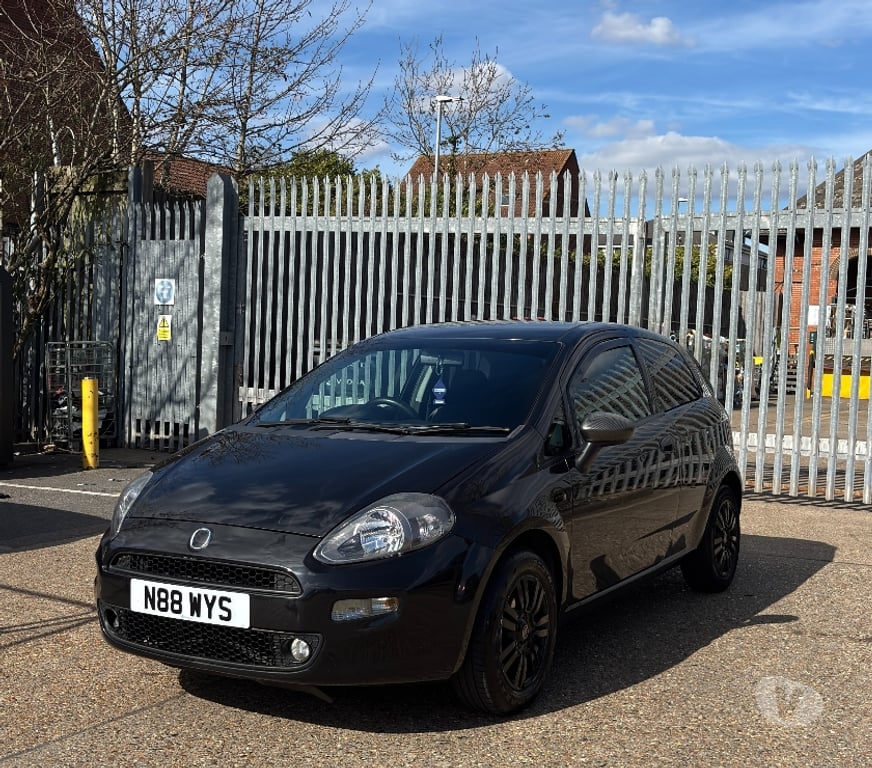 used cars for sale North London Bounds Green - North London - Photos for 2014 FIAT PUNTO EASY 1.2 + REG + MOT + ADD ONS! ULEZ