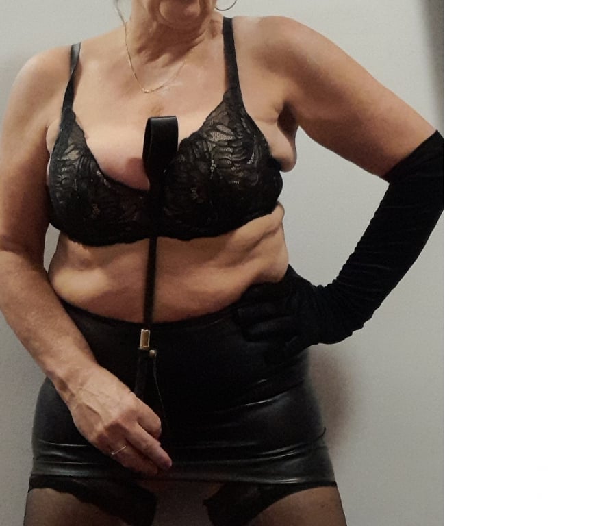 Escorts West Midlands Coventry - Photos for Beautiful blonde massage therapist escort .