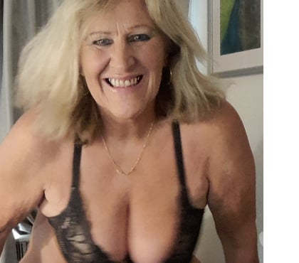 Escorts Longford Coventry - Photos for Beautiful blonde massage therapist escort .