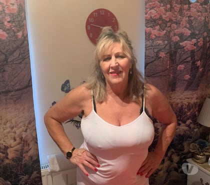 Escorts Longford Coventry - Photos for Beautiful blonde massage therapist escort .