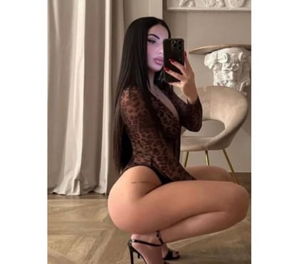 Escorts Guildford Town Centre Guildford - Photos for New in town! outcall party ! Only