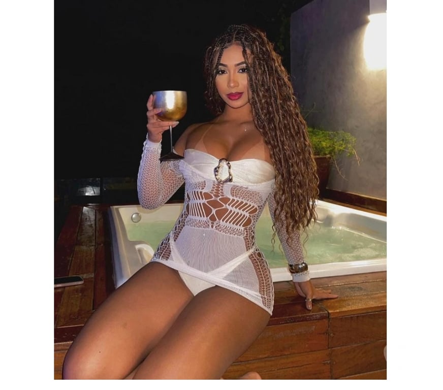 Escorts Cardiff Cardiff City Centre - Cardiff - Photos for Lola – Sweet, Curvy & Unforgettable 🔥