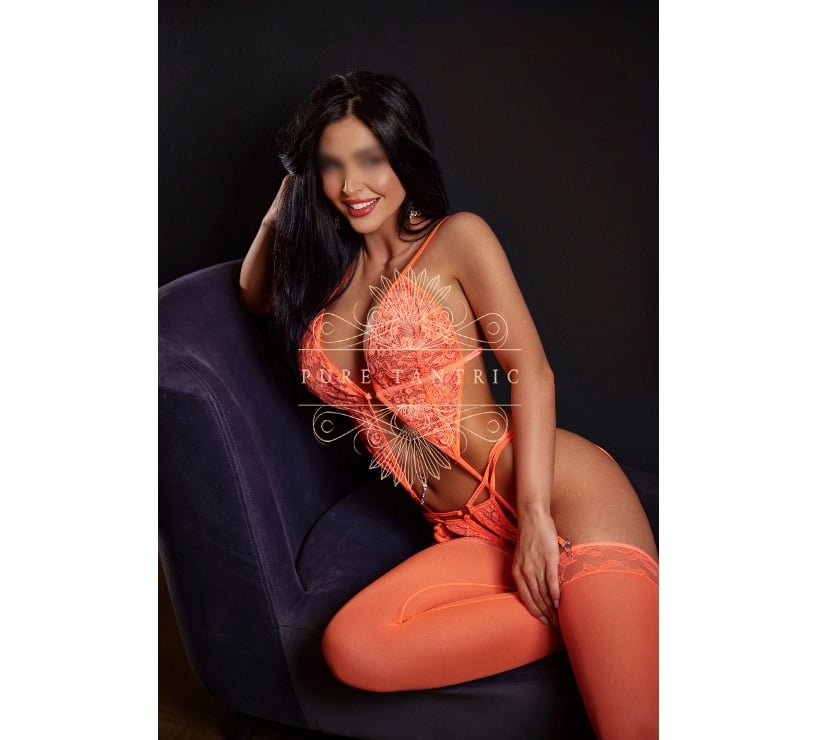 Escorts West Yorkshire Leeds - Photos for Eva - great masseuse 100% real pictures