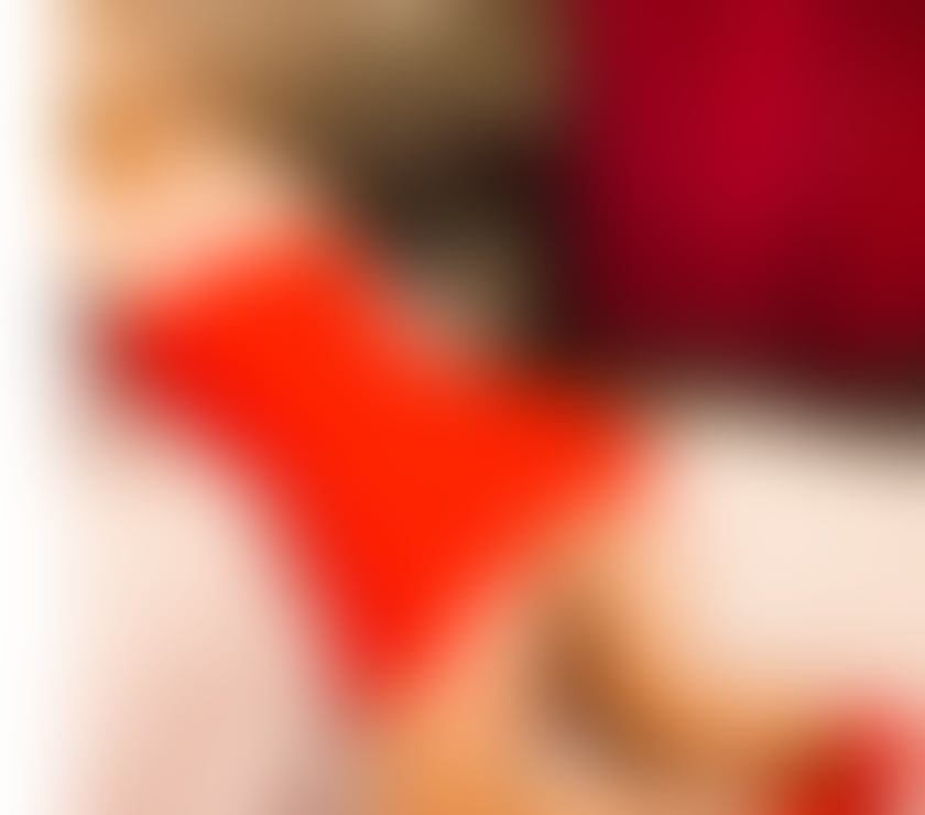 Escorts Edinburgh Edinburgh - Edinburgh - Photos for Genuine , Hot horny busty blonde blue eyes Scottish milf