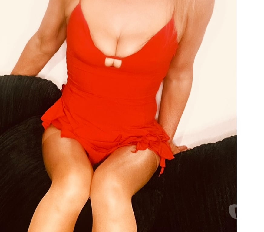 Escorts Edinburgh Edinburgh - Edinburgh - Photos for Genuine , Hot horny busty blonde blue eyes Scottish milf