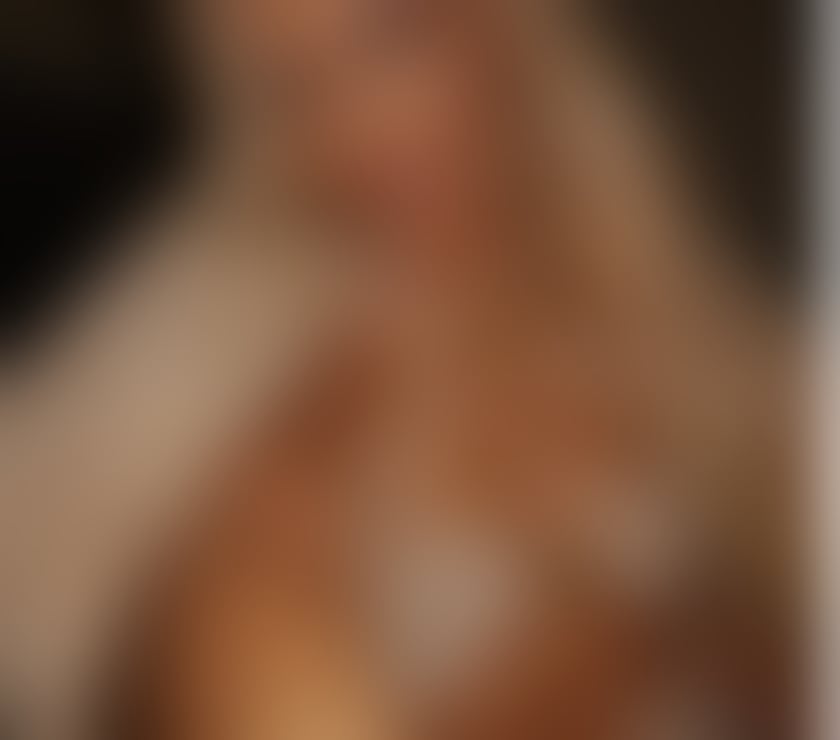 Escorts and Massages Leeds City Centre Leeds - Photos for Sexy Chantelle petite blonde