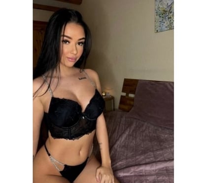 Escorts and Massages Belfast City Centre (South) Belfast - Photos for 🩷🥂REAL GIRL PARTY 🎉SEXY BODY🩷IN&OUT☎️