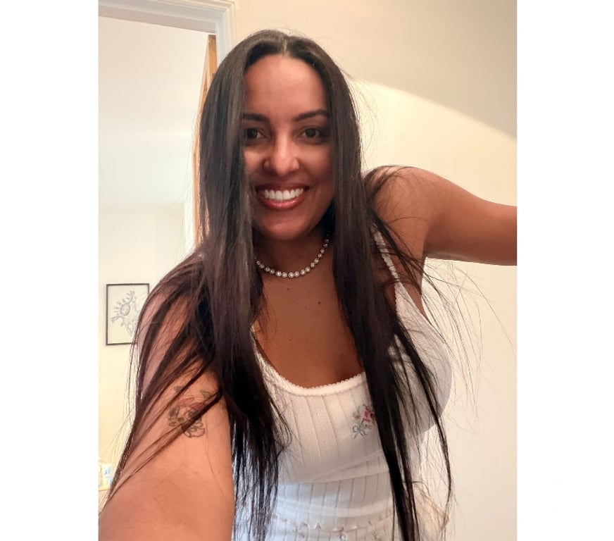 Escorts East London Whitechapel Station - East London - Photos for Thick, Sexy & Totally Irresistible 💋