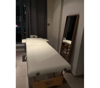 Escorts Aldgate East Station East London - Photos for Luxury Erotic Massage – Sensual Body to Body & Tantric