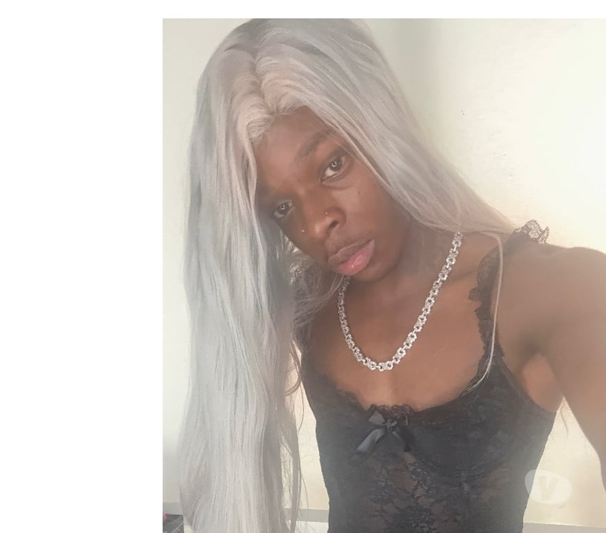 Trans Escorts East London Canary Wharf - East London - Photos for Petite Ladyboy Available now