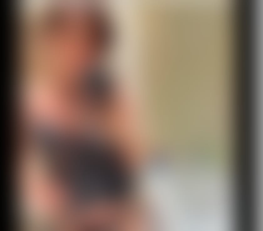 Trans Escorts West London Hillingdon - Photos for New girl in town - Sub Sara near Heathrow