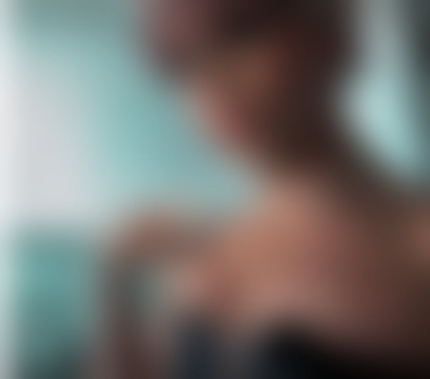 Trans Escorts West London Hillingdon - Photos for New girl Chloé - available near Heathrow