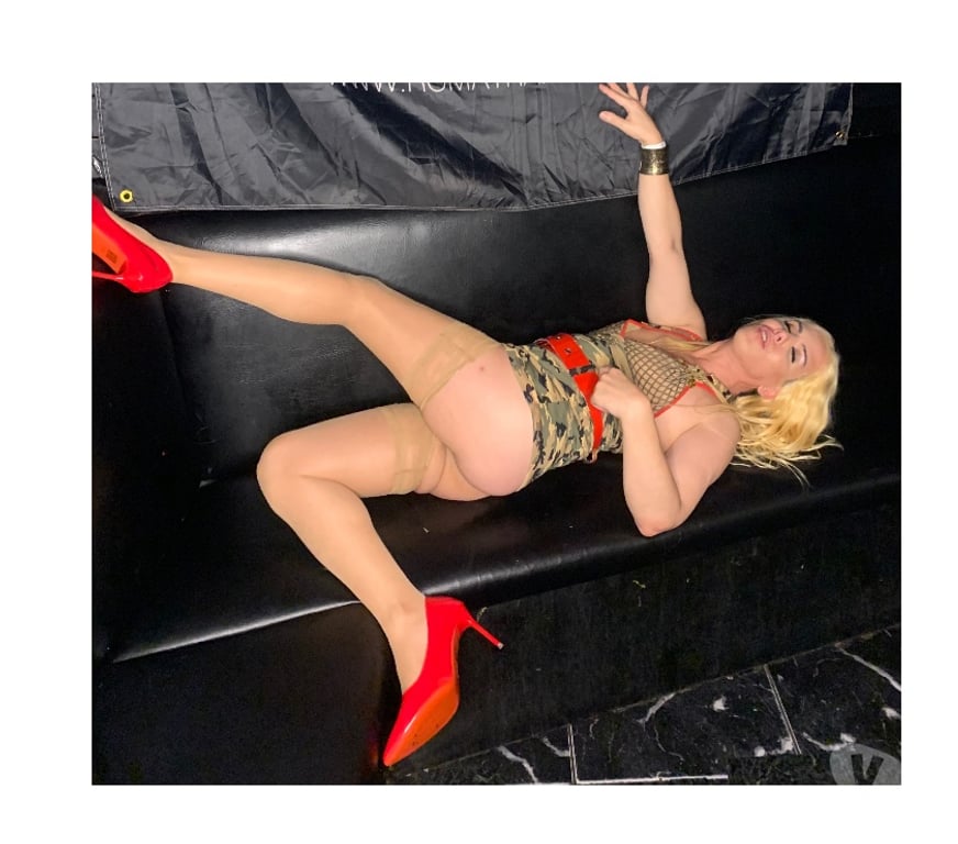 Trans Escorts Central London London Bridge Station - Central London - Photos for “” Sexy Bomshell for your desires and fantasies “•