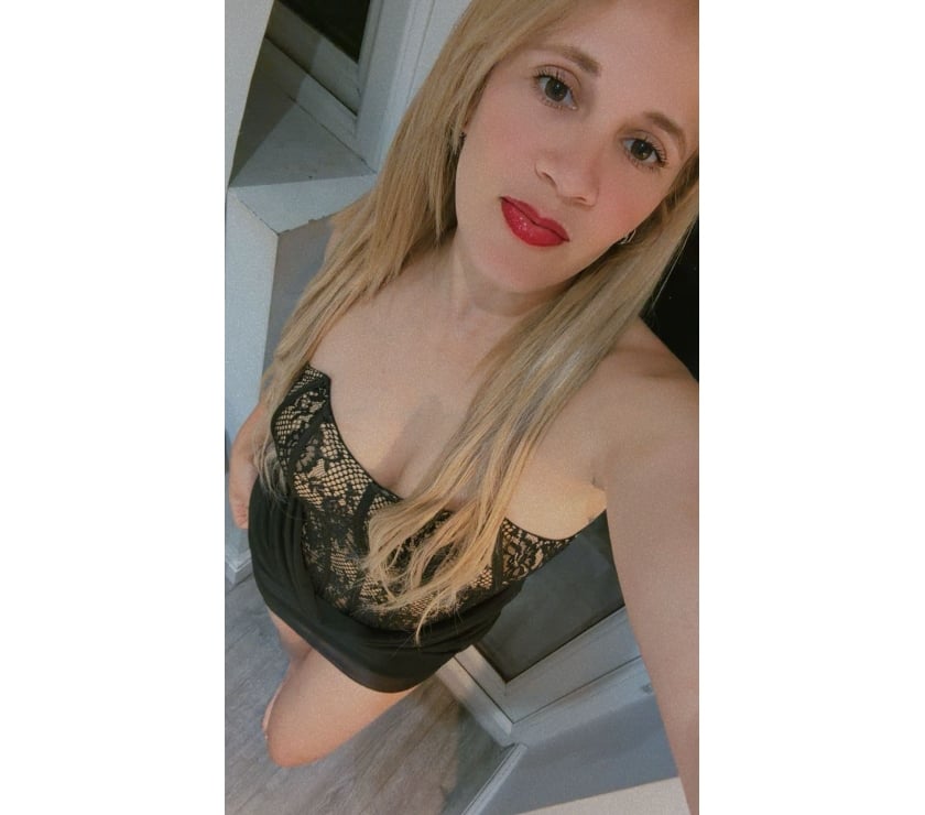  Escorts Southall Ealing - Photos for 24 7 Stunning😘Brazilian 😍GREENFORD