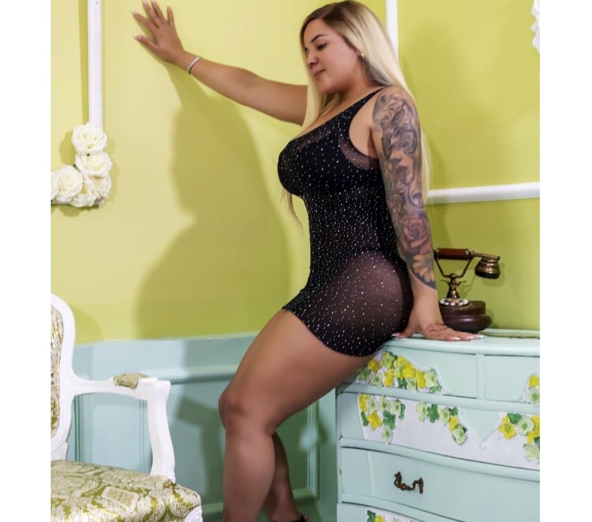Escorts Elephant & Castle Station South East London - Photos for SEXY Beautull Blonder 😍 ❤️ party girl 🥳 veronica