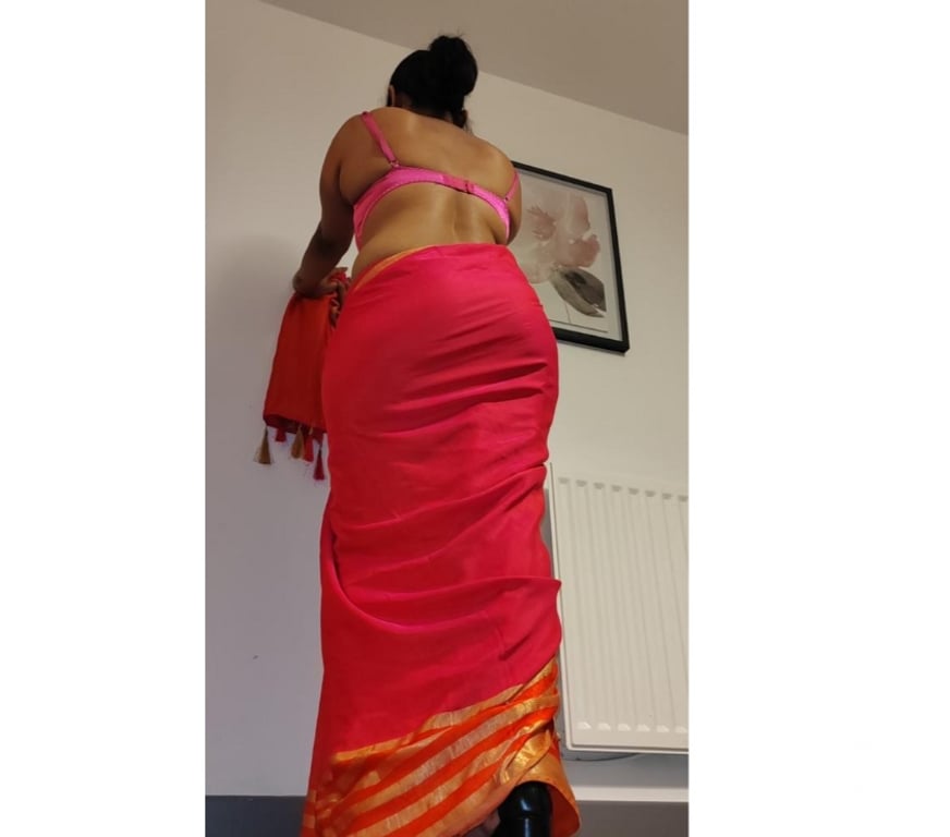 Escorts South East London Deptford - South East London - Photos for Independent South Indian Curvy GFE