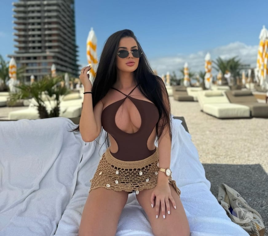 Escorts West Yorkshire Leeds - Photos for 💋 LAURA 🔥 NEW IN TOWN – UNFORGETTABLY FUN 💦