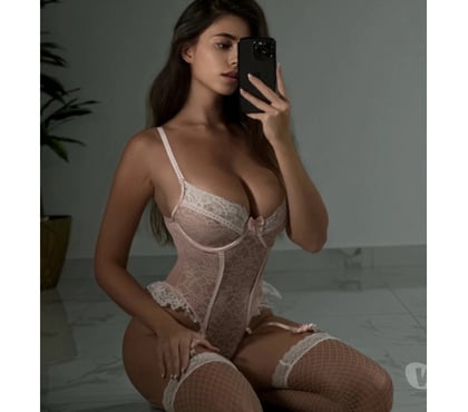  Escorts Guildford Town Centre Guildford - Photos for ⭐️Hi boys i m Evelin🩷Neew in your Town⭐️